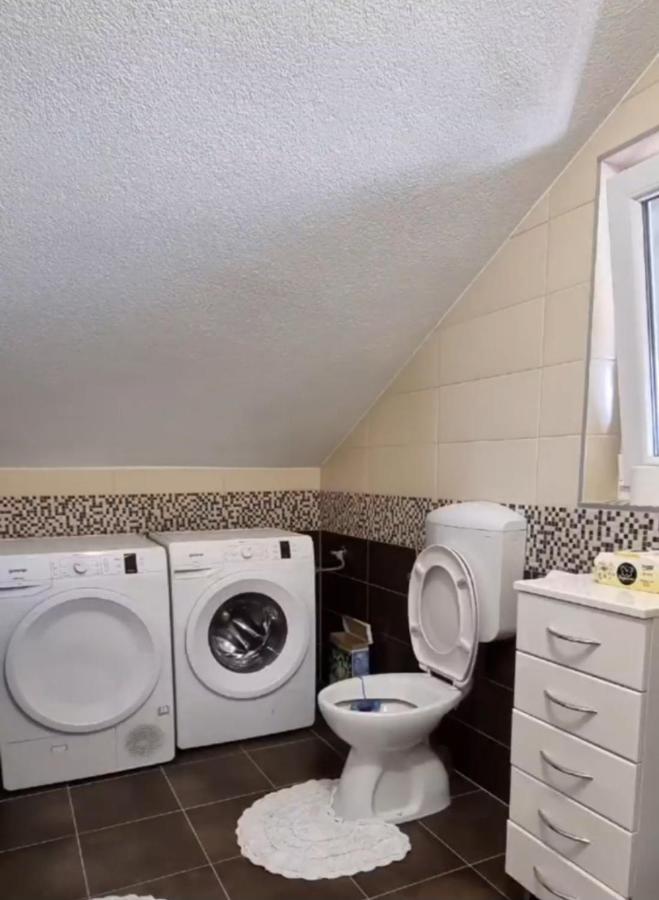 Apartman Avram Kotor Varos エクステリア 写真