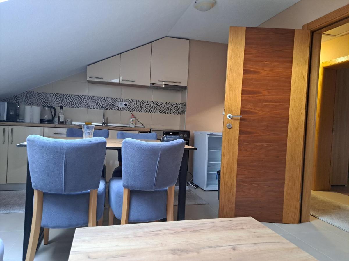 Apartman Avram Kotor Varos エクステリア 写真