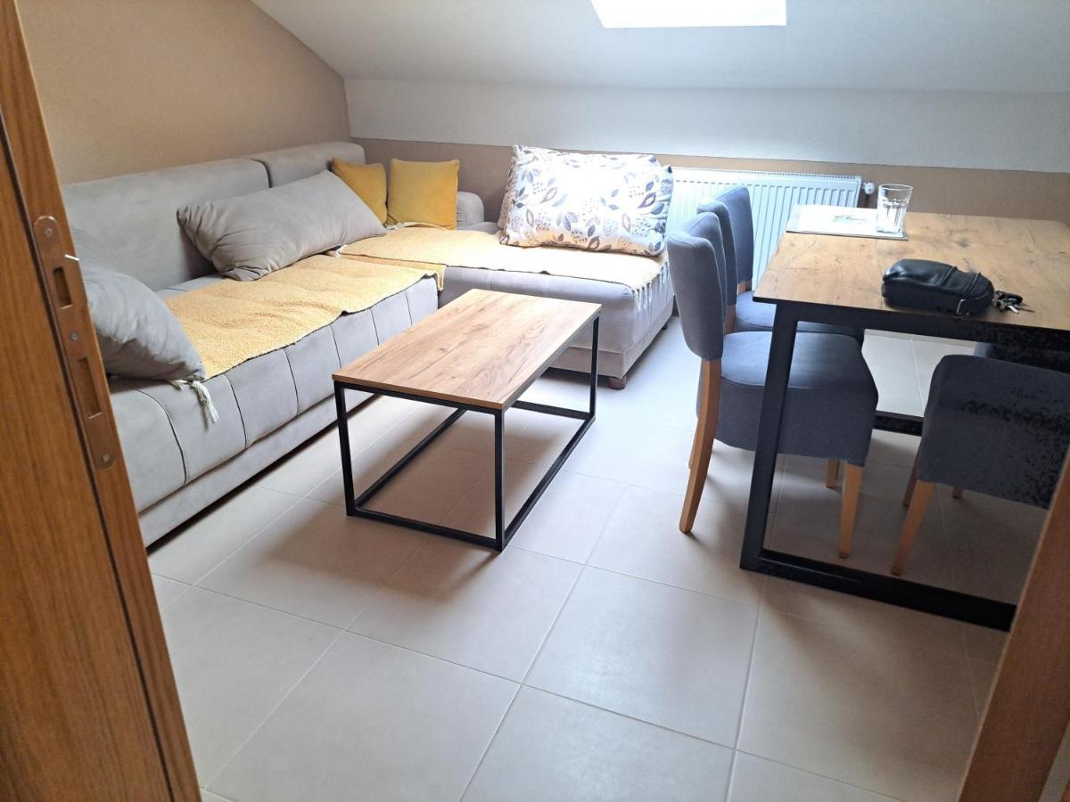 Apartman Avram Kotor Varos エクステリア 写真