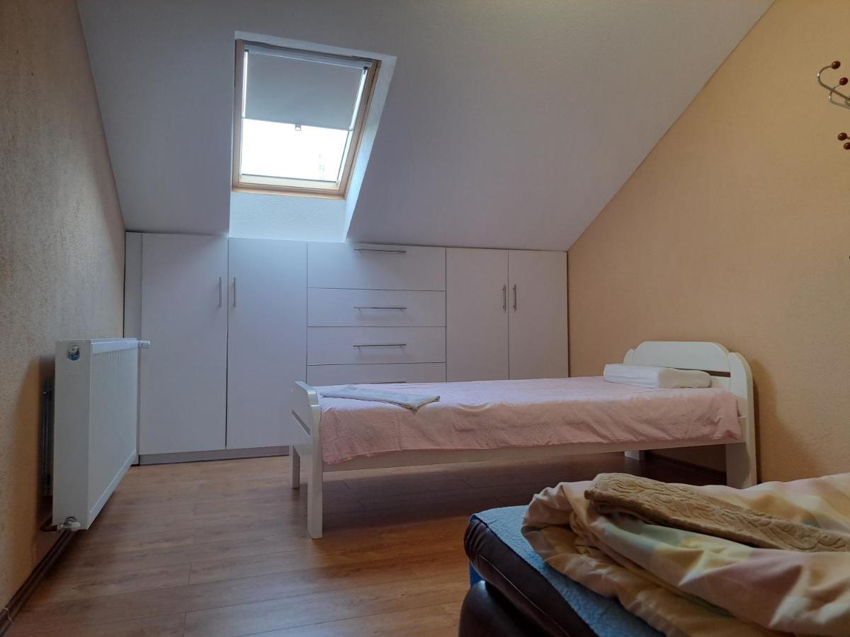 Apartman Avram Kotor Varos エクステリア 写真
